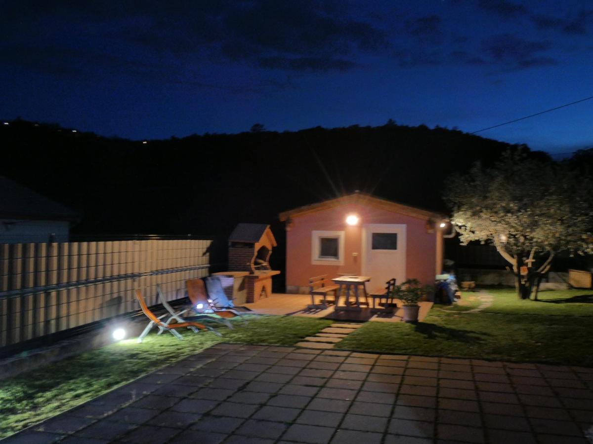 Apartment & Olive Oil Valuma Koper Exterior photo