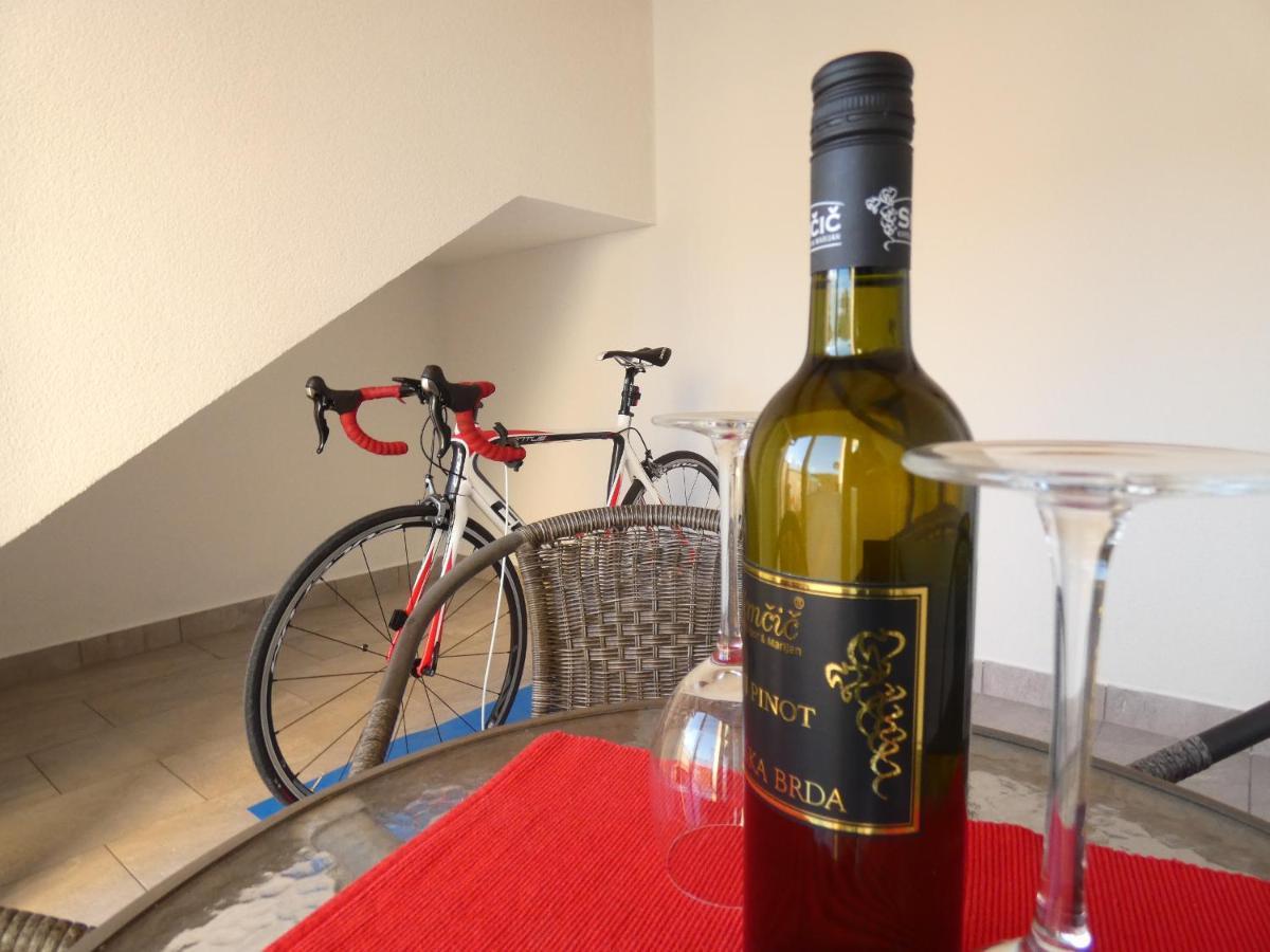 Apartment & Olive Oil Valuma Koper Exterior photo
